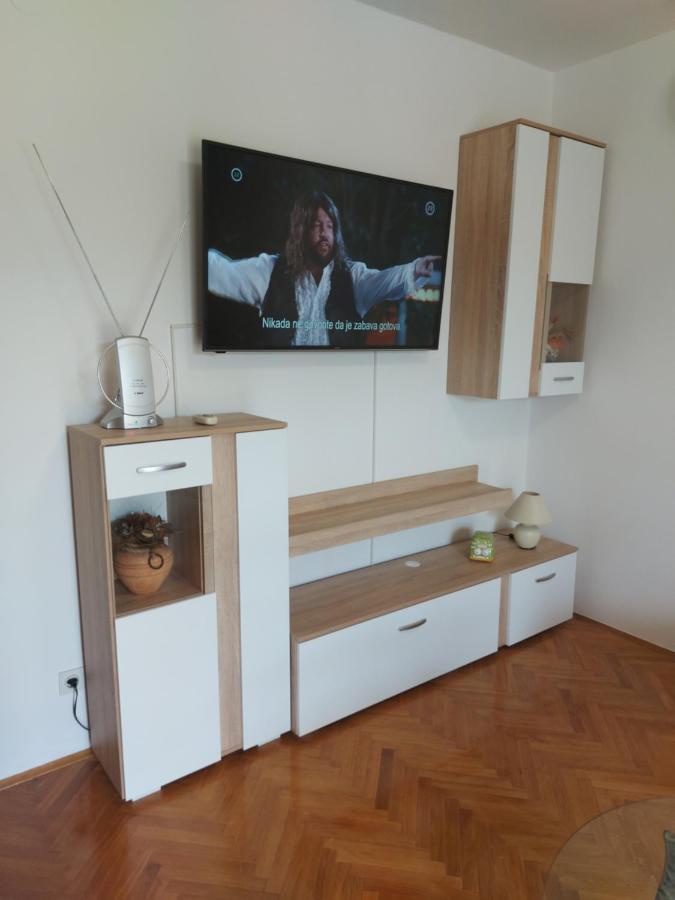 Apartman Stefan Karlobag Exterior photo